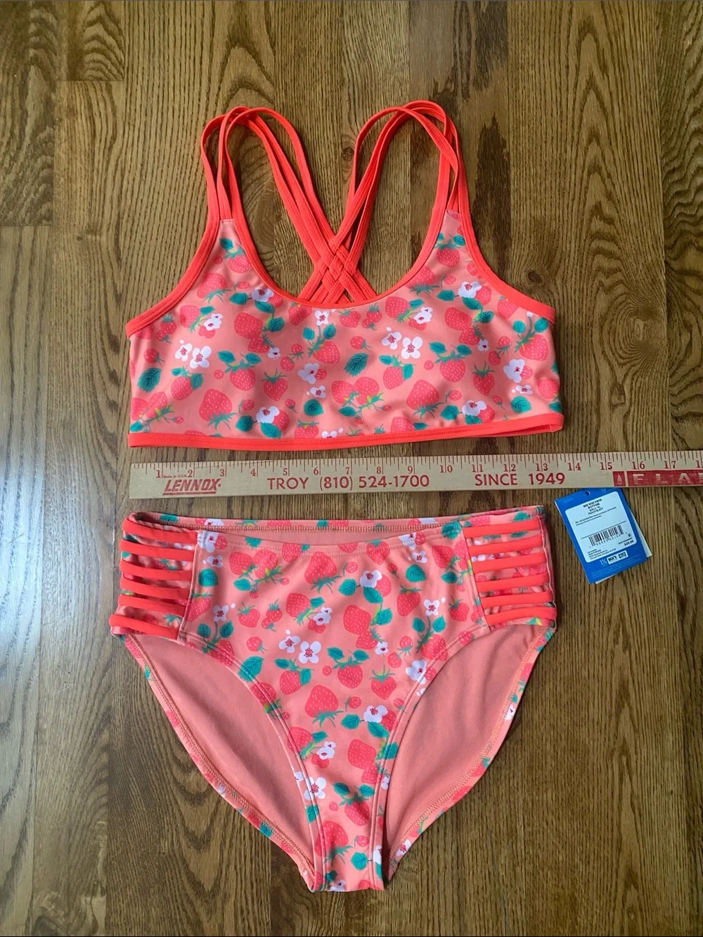 NWT DSG two piece strawberry bathing suit size XL swim top and bottom